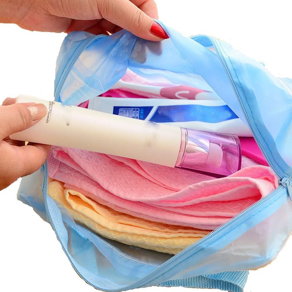 Chic Floral Waterproof PVC Cosmetic Bag – Portable Makeup & Toiletries Organizer